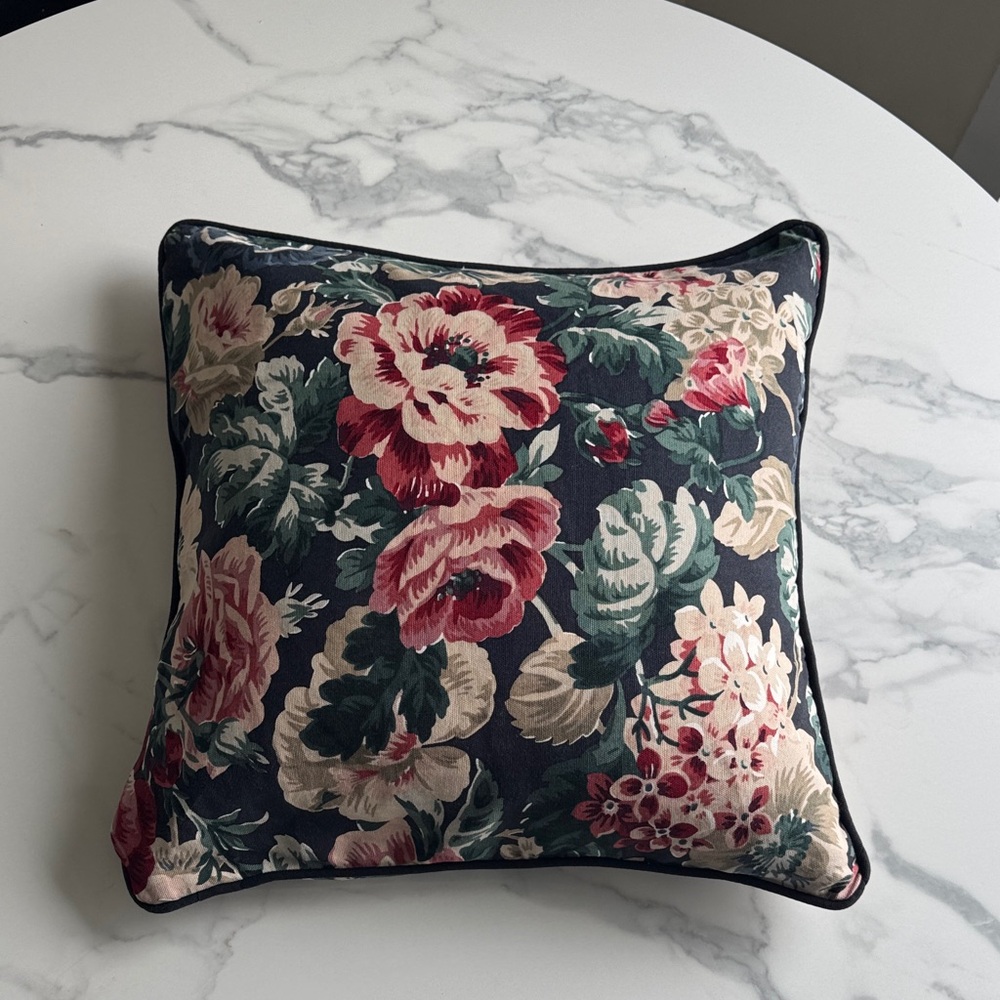 Vintage Floral Decorative Throw Pillow